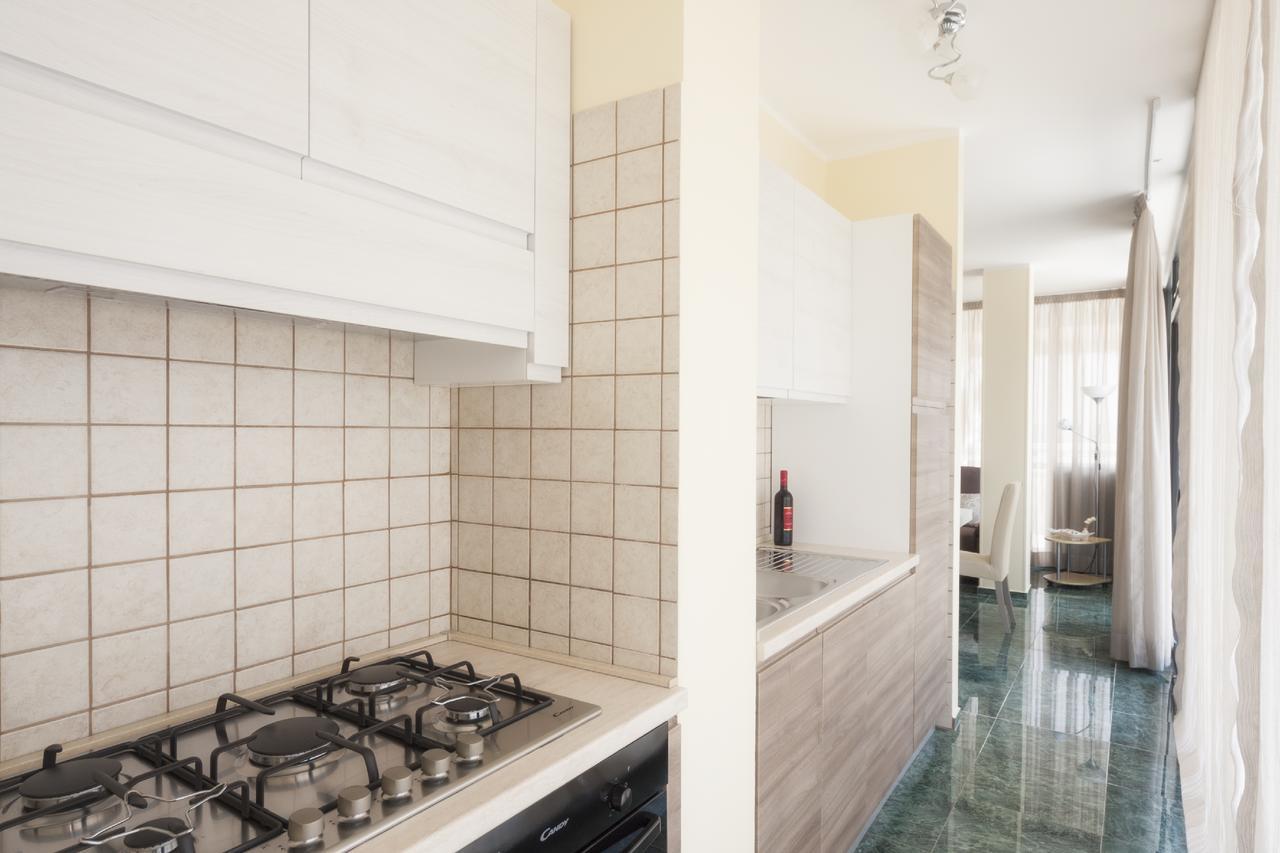 Attico Saker Apartment Racale Luaran gambar